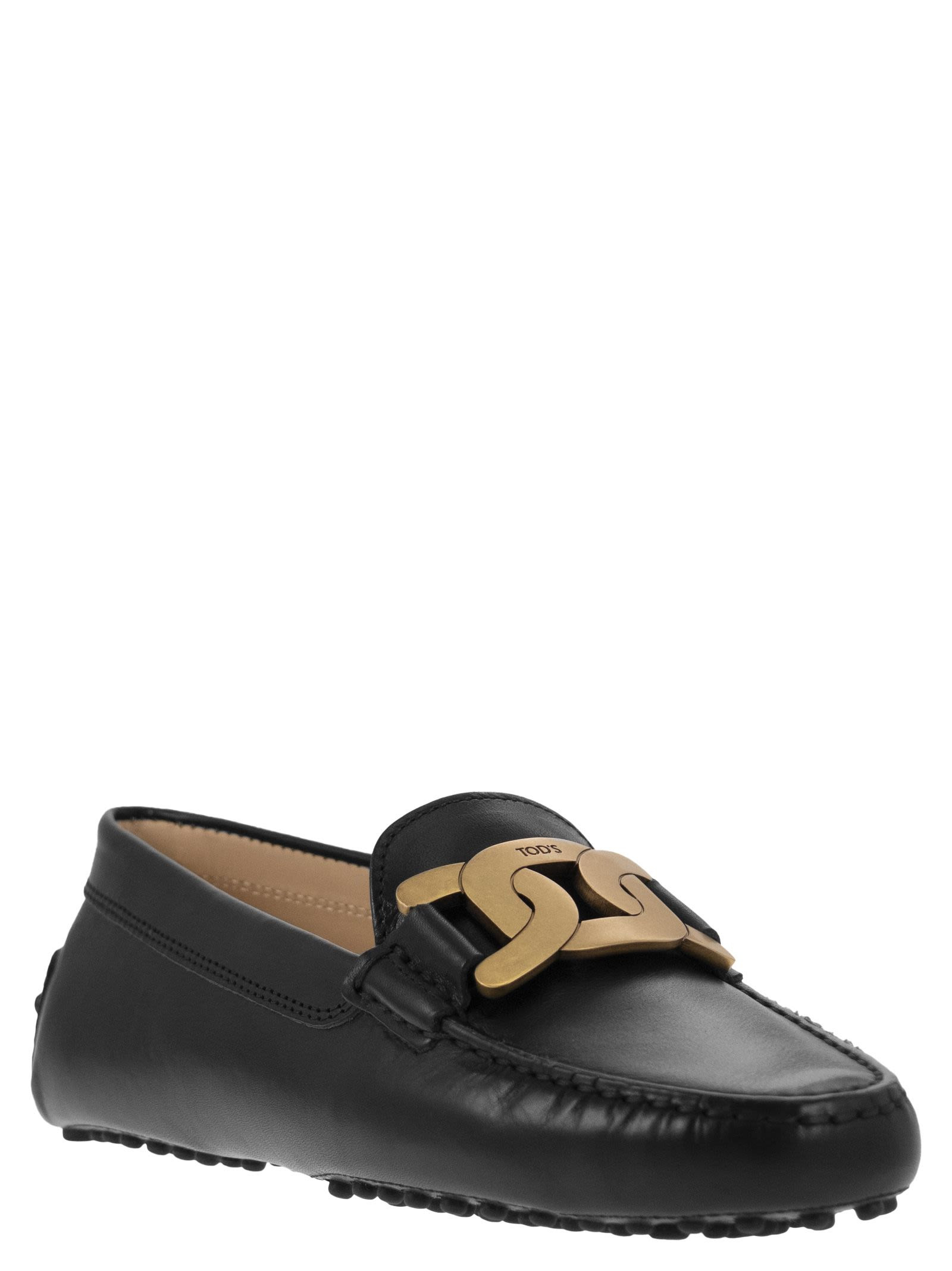 Tod's Women Moccasin With Metal Chain - 2