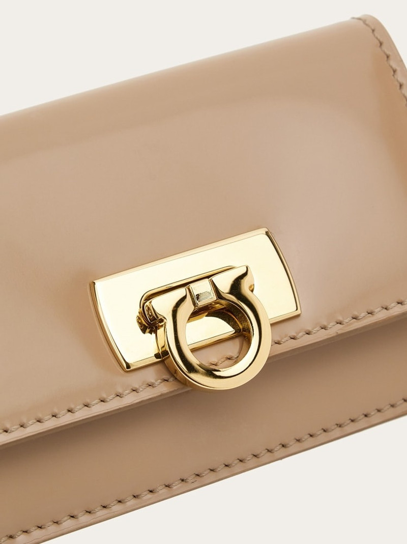 CREDIT CARD HOLDER WITH GANCINI CLASP 5