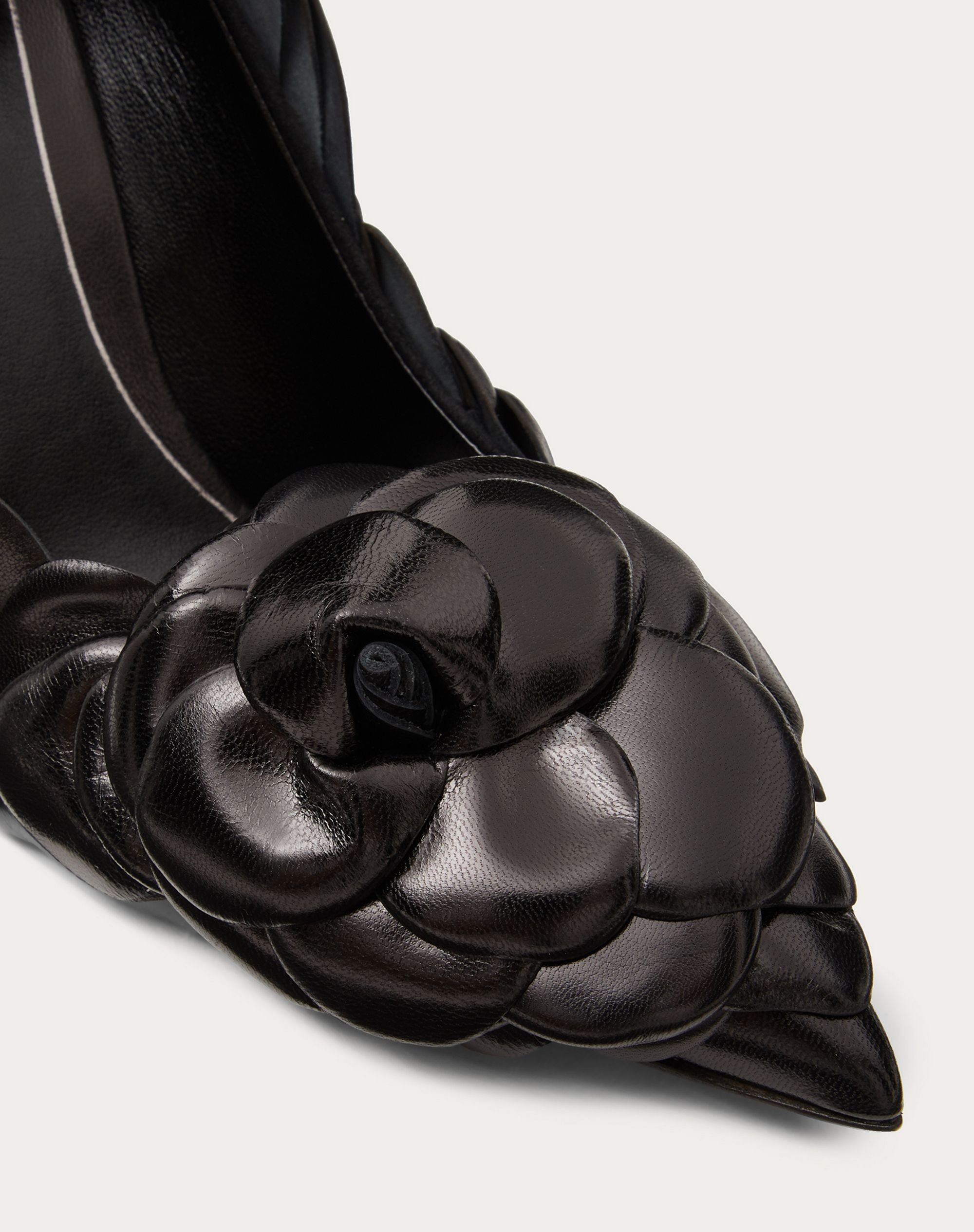 Valentino Valentino Garavani Atelier Shoes 03 Rose Edition