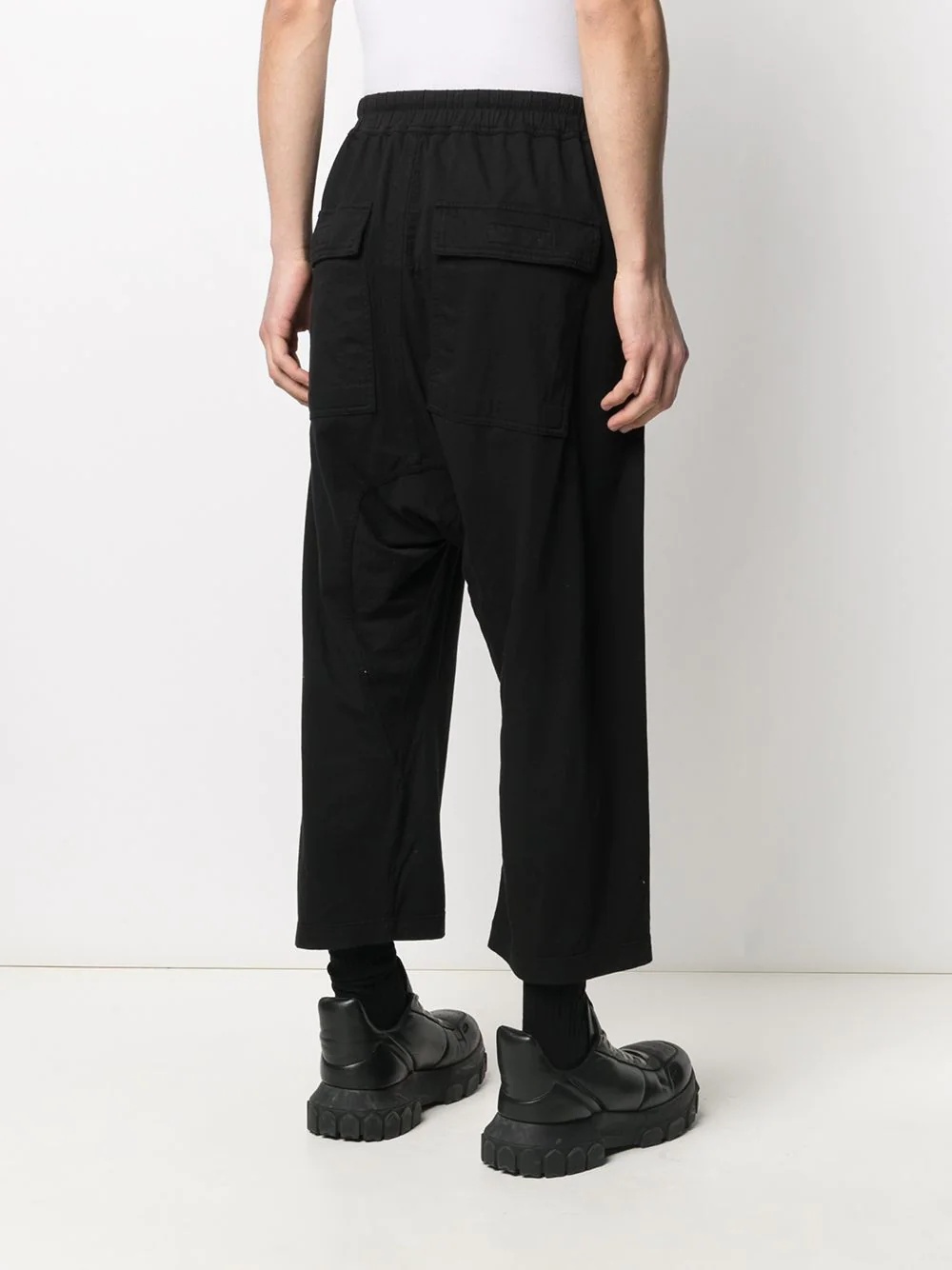 drop-crotch cropped trousers - 4