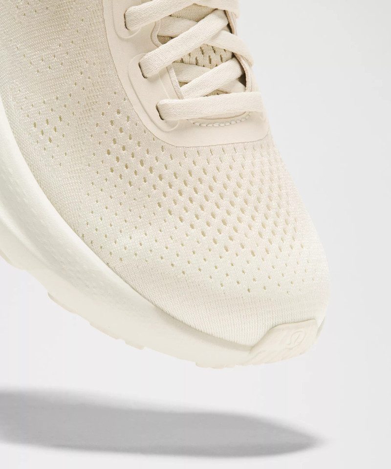 Women's Beyondfeel Running Shoe 8
