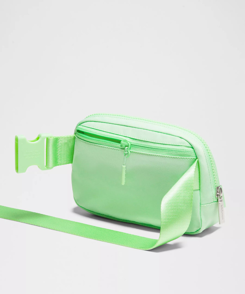 Everywhere Belt Bag with Long Strap 1L 4