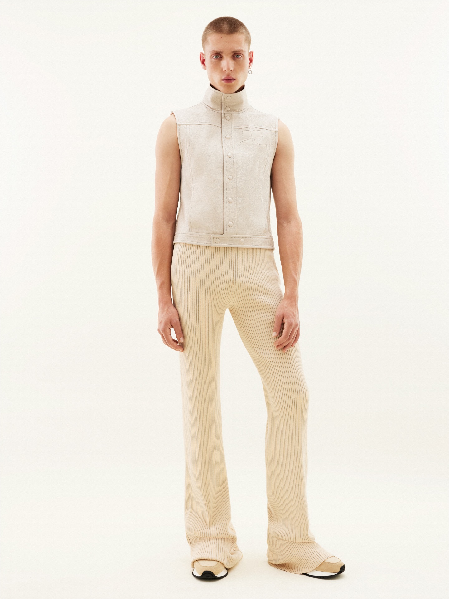 VINYL SLEEVELESS JACKET - 2