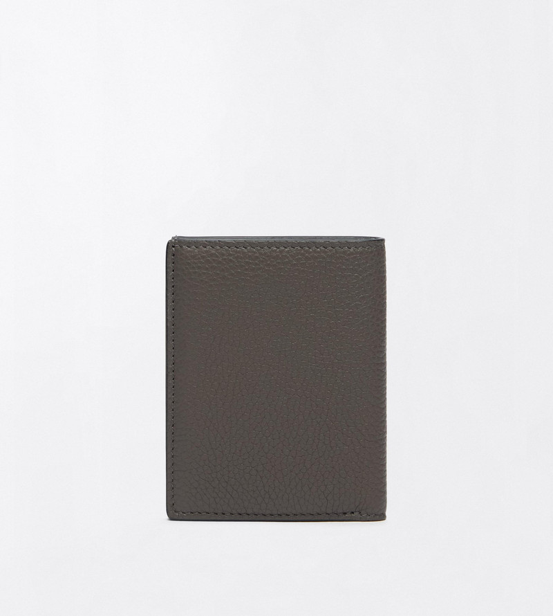 TOM FORD GRAIN LEATHER FOLDING CARDHOLDER outlook