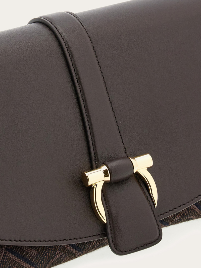 Front flap crossbody bag (M) 8