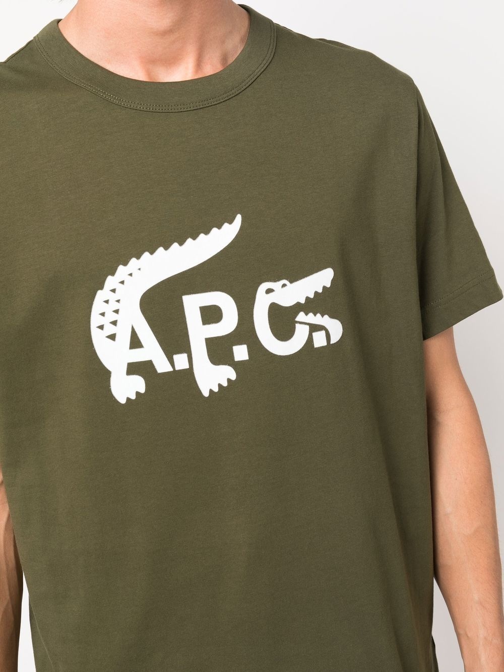 x A.P.C. logo-print cotton T-shirt - 6