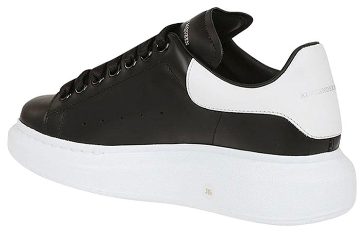 (WMNS) Alexander McQueen Oversized Sneaker 'Black White' 553770WHGP5-1070 - 3