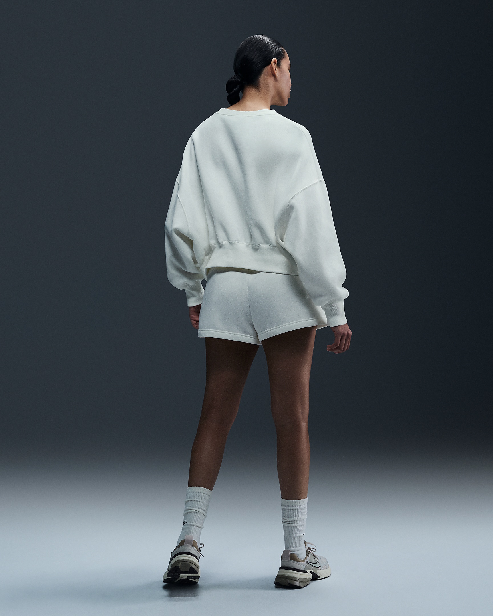 Nike Sportswear Phoenix Fleece Women's Over-Oversized Crew-Neck Sweatshirt - 5