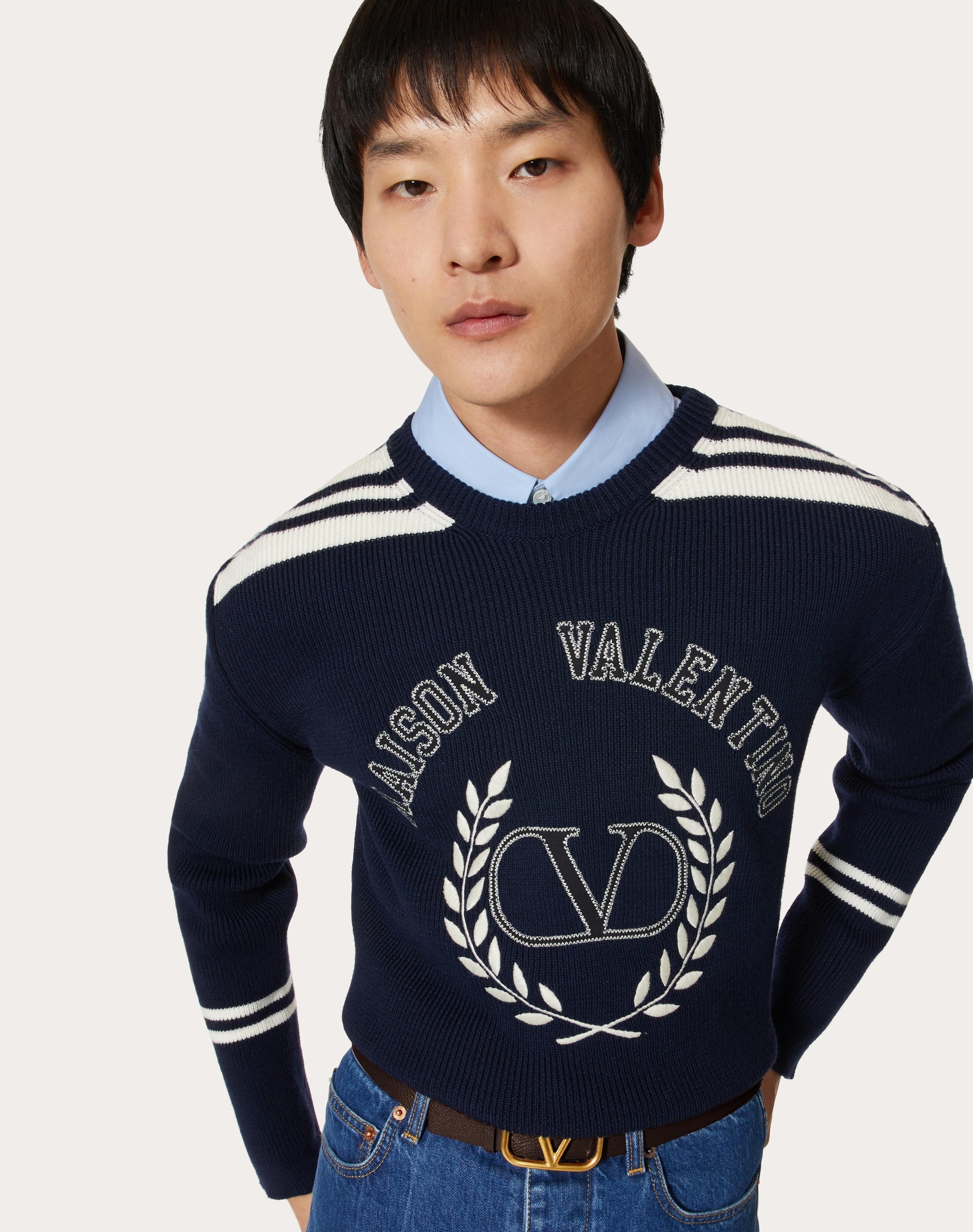 CREWNECK SWEATER IN WOOL WITH MAISON VALENTINO EMBROIDERY - 5