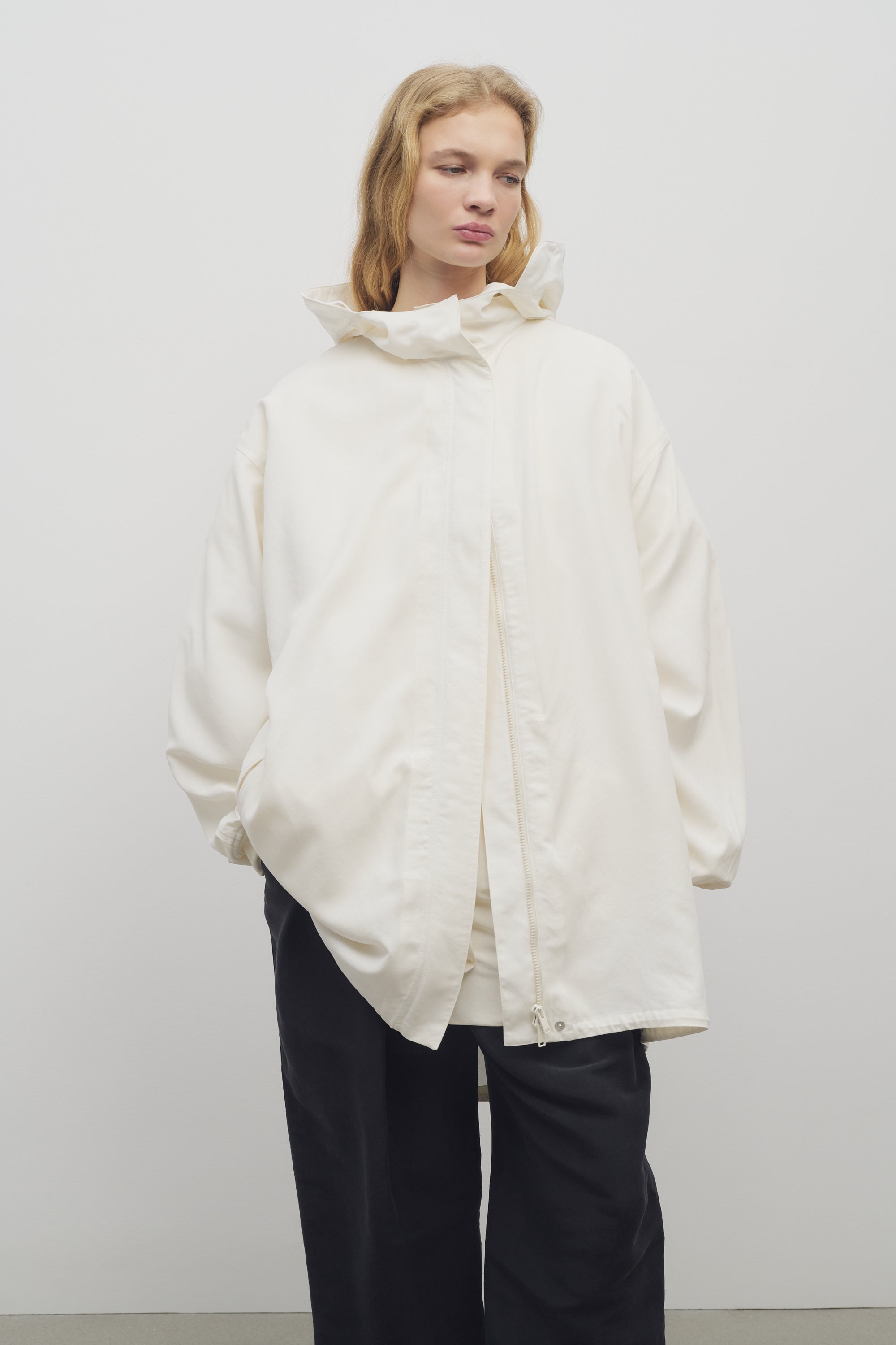 Kemetina Coat in Silk - 3