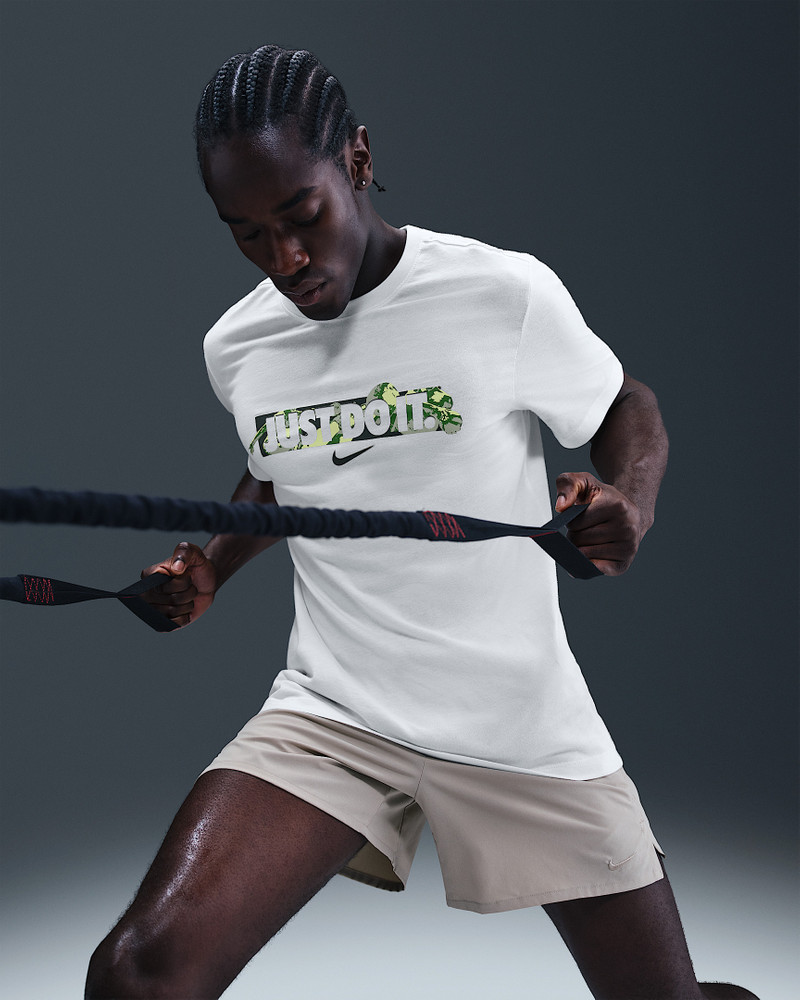 Nike Men's T-Shirt 3