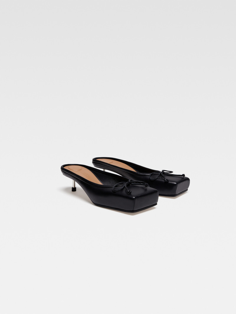 JACQUEMUS Les mules basses Ballet outlook