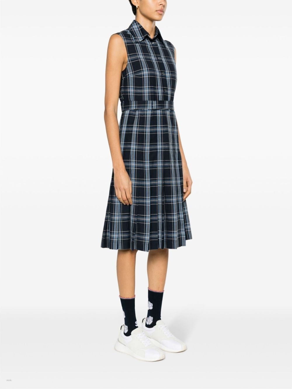 plaid-check pleated shirtdress - 3