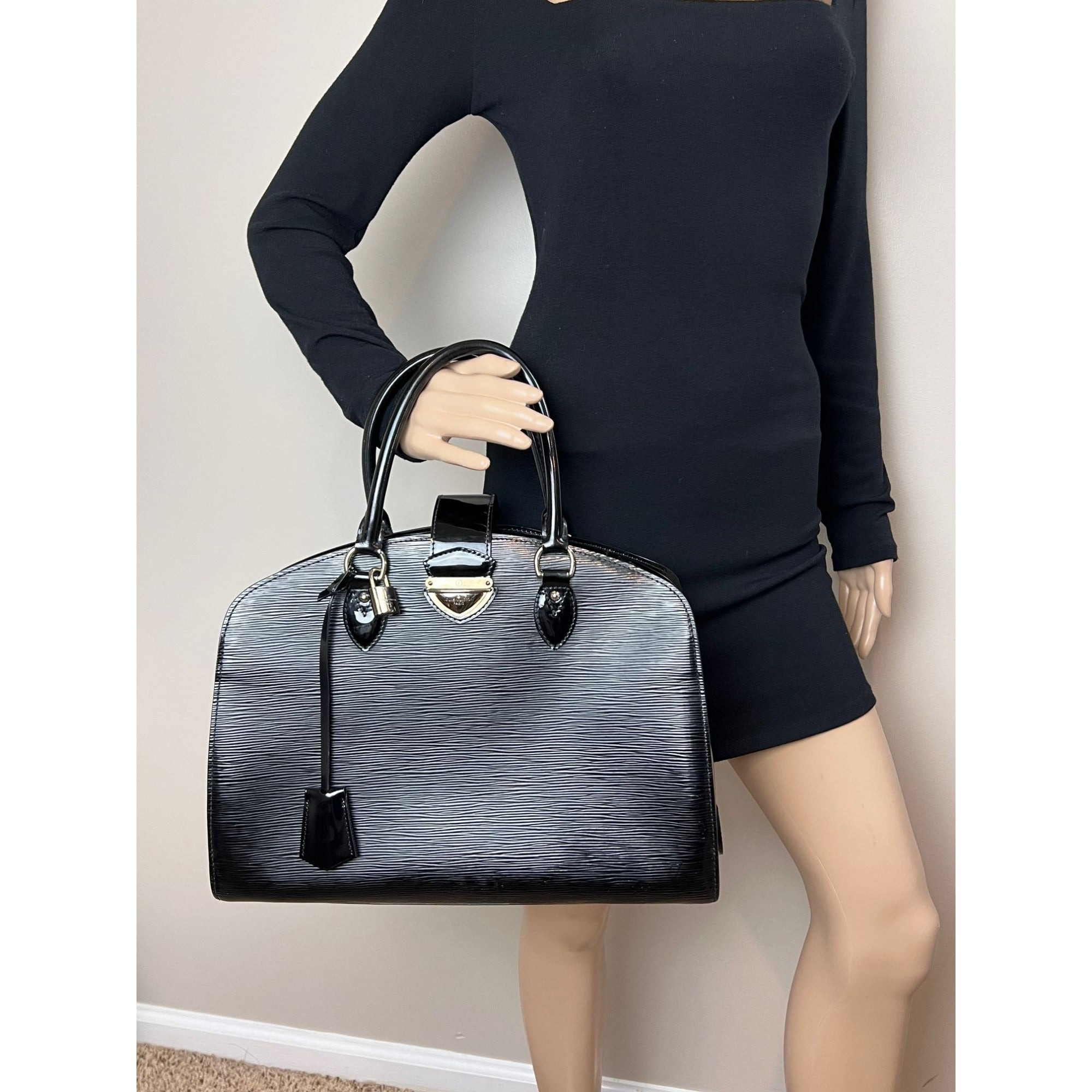 Louis Vuitton Electric Epi Pont Neuf GM Hand Bag - 7