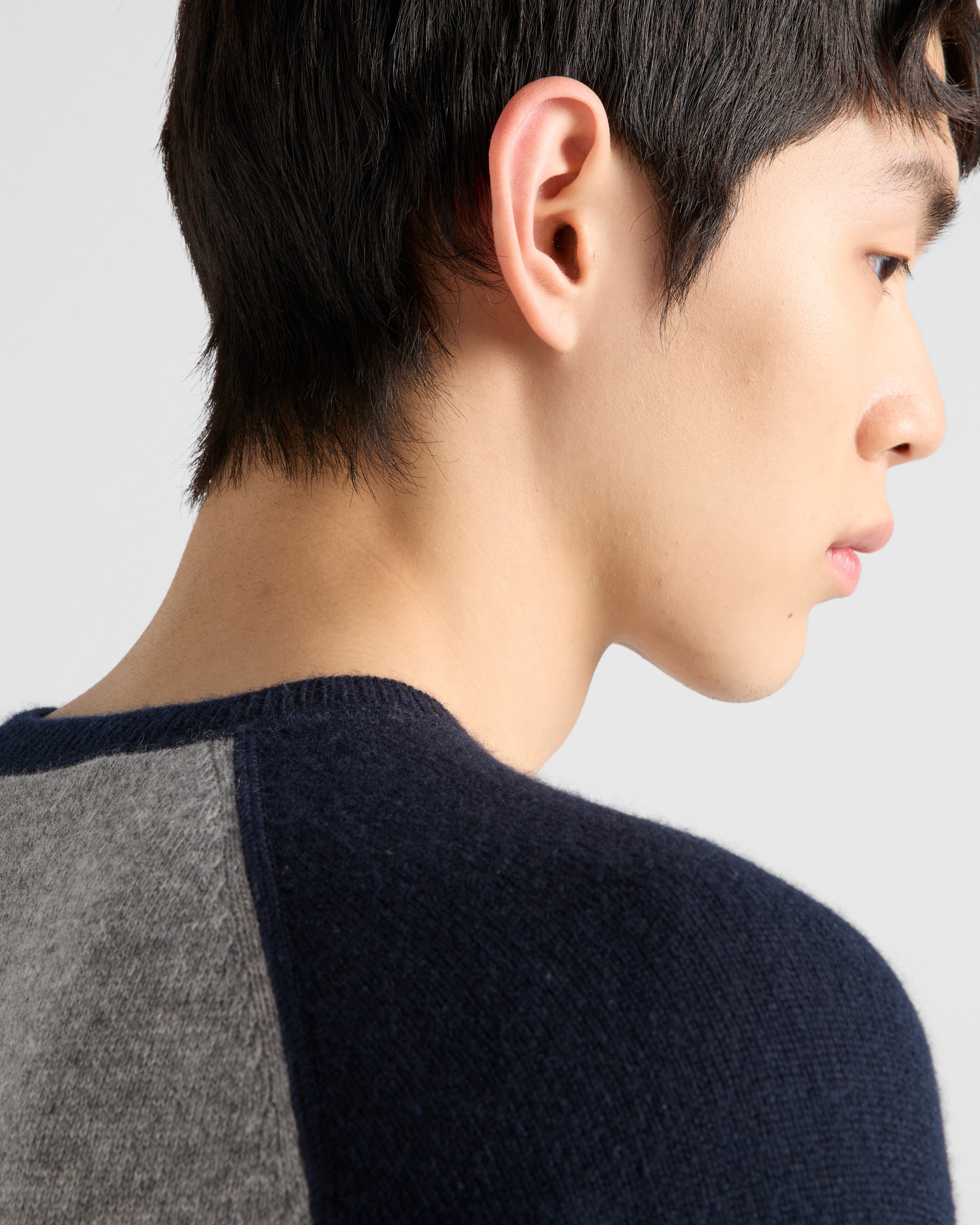 Cashmere T-shirt with logo - 3