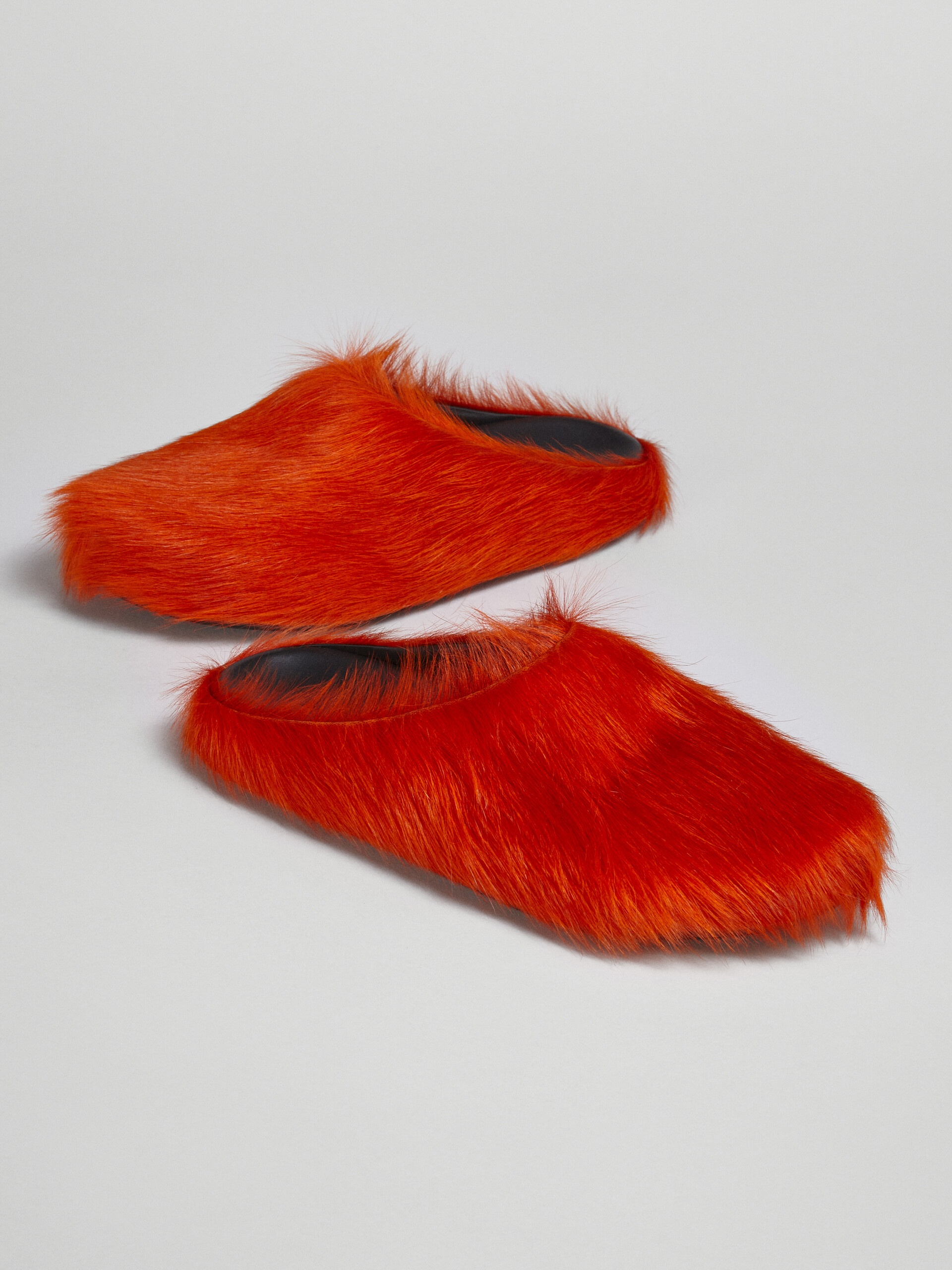 ORANGE LONG HAIR CALFSKIN FUSSBETT SABOT - 5