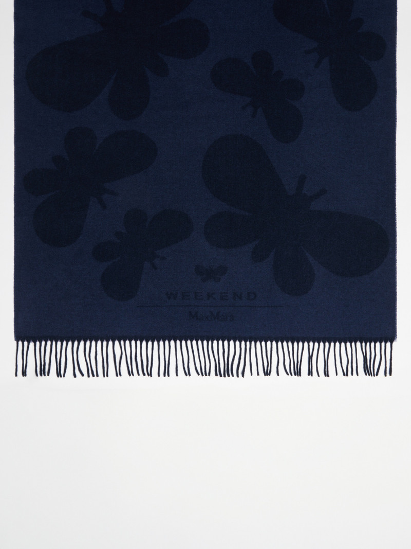 CRESTA Jacquard wool stole 1