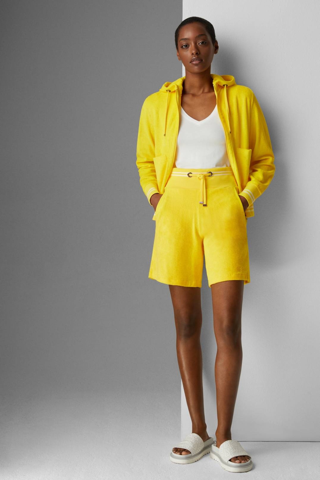 FELJA TERRY SHORTS IN YELLOW - 4