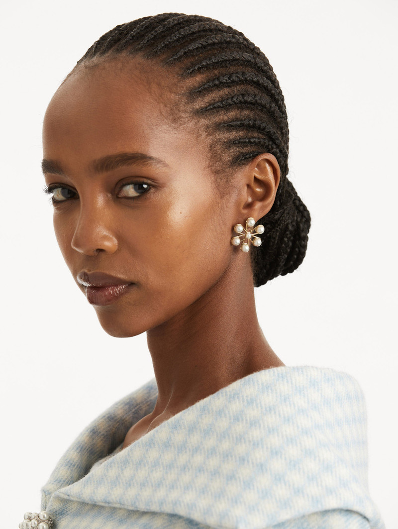 Oscar de la Renta GEOMETRIC PEARL FLOWER EARRINGS outlook