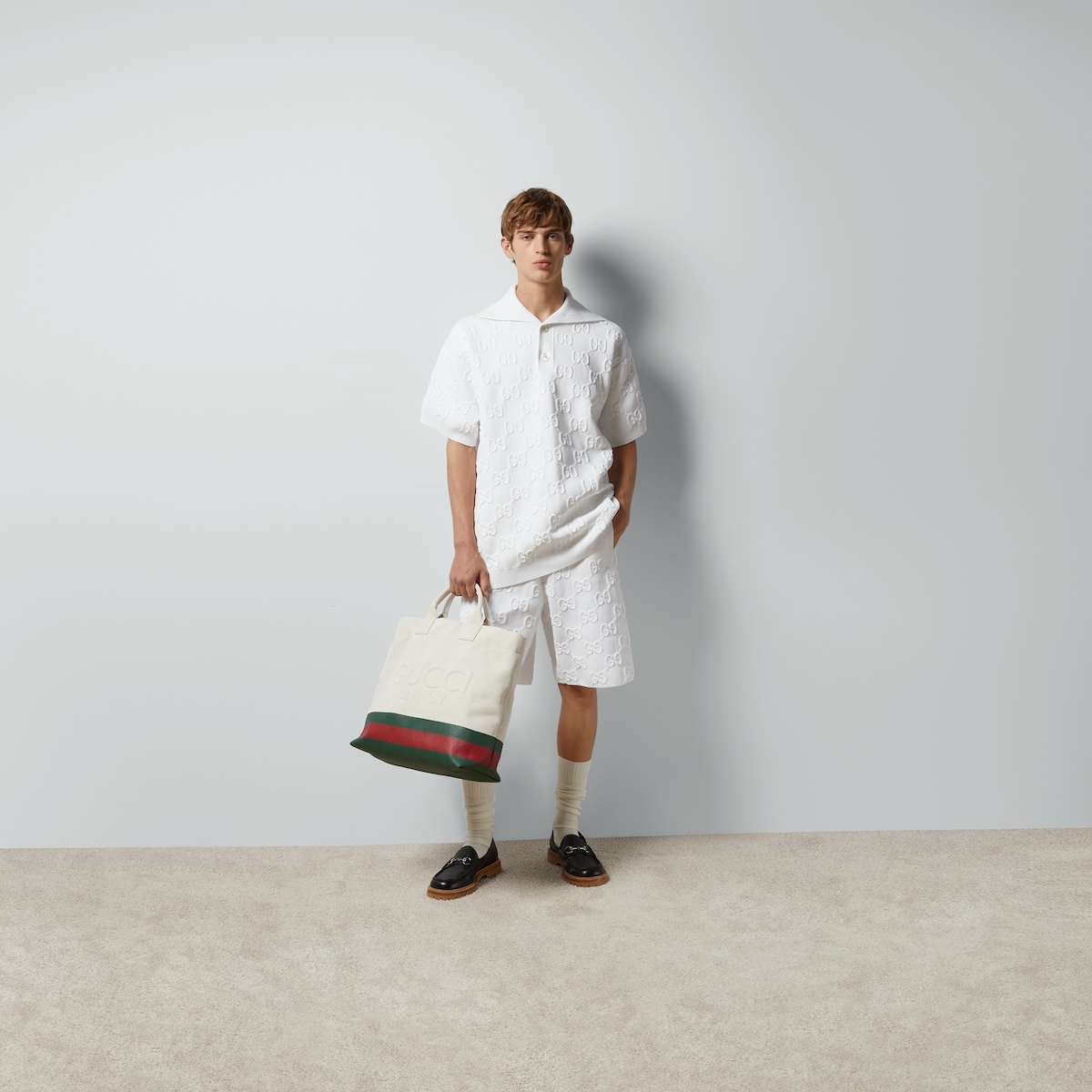 Canvas tote bag with embossed detail - 3