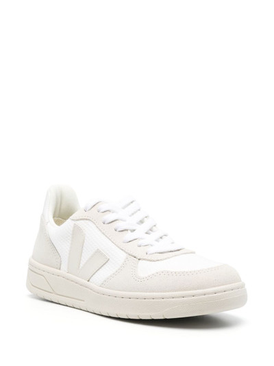 VEJA low-top lace-up sneakers outlook