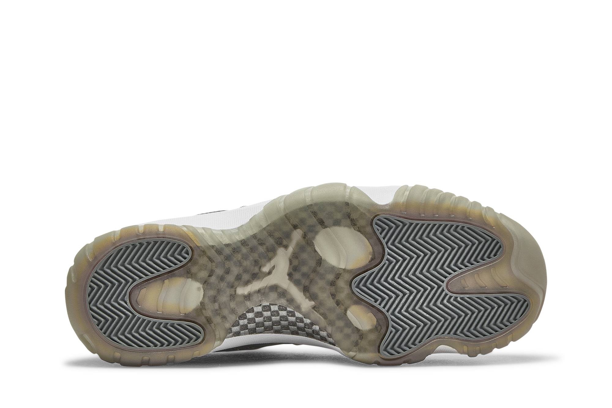 Air Jordan 11 Retro 'Cool Grey' 2010 - 4