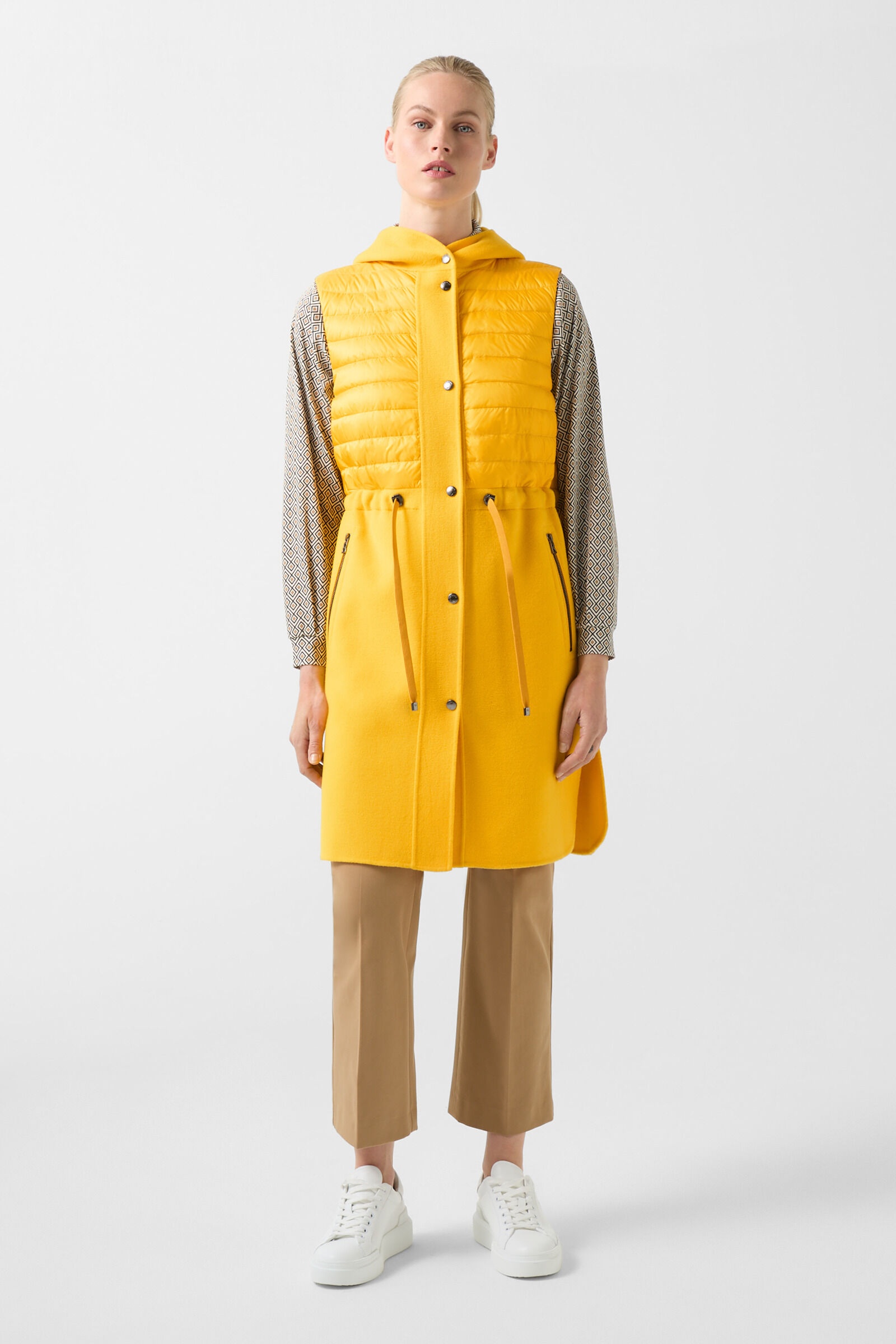 Joelle Hybrid vest in Mustard yellow - 2