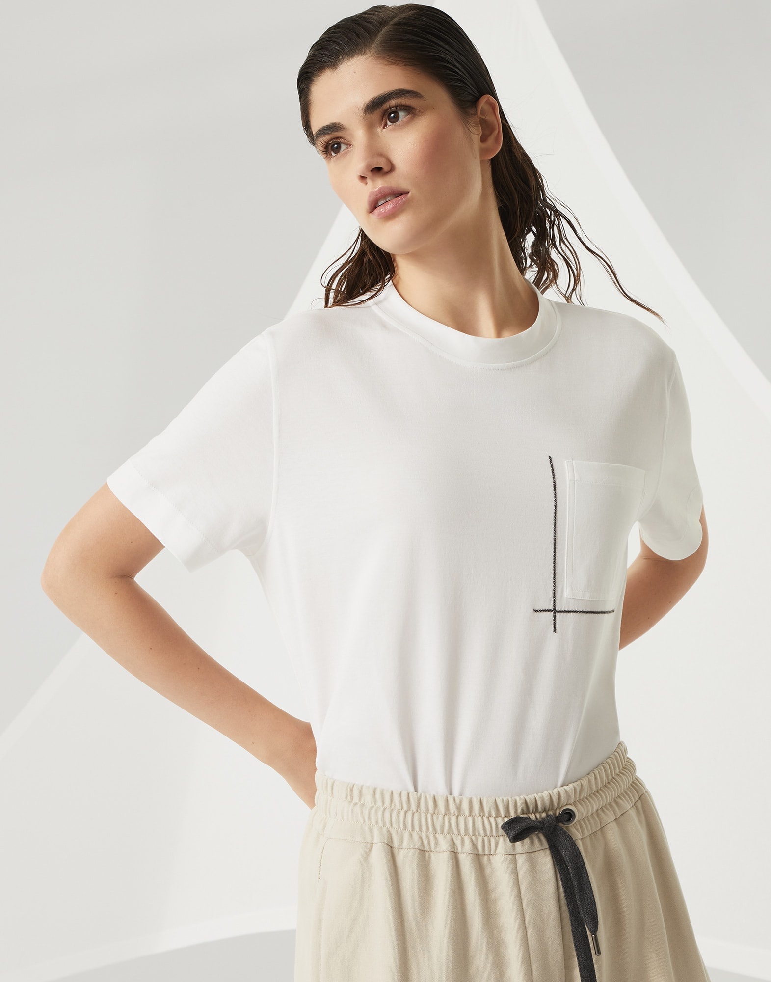 【関税込み】BRUNELLO CUCINELLI Shiny Pocket Detail' T-shirt Brunello Cucinelli Cotton jersey T-shirt with shiny pocket