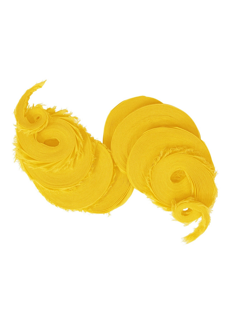 ISSEY MIYAKE SILK WOOL PLEATS STOLE outlook