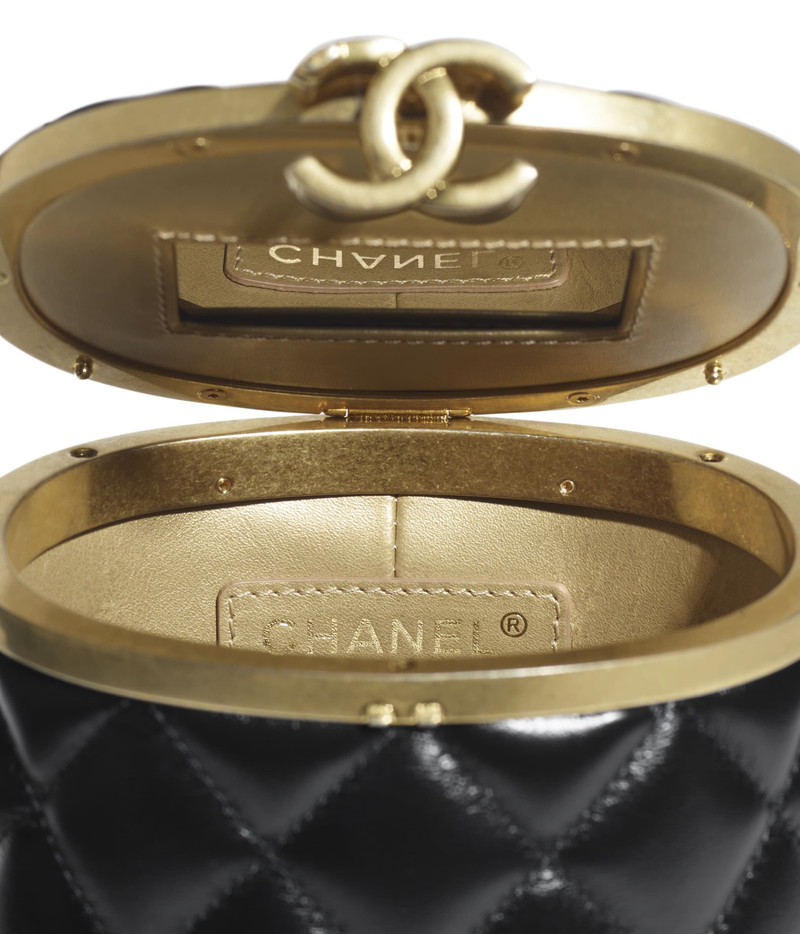 CHANEL Box bag outlook