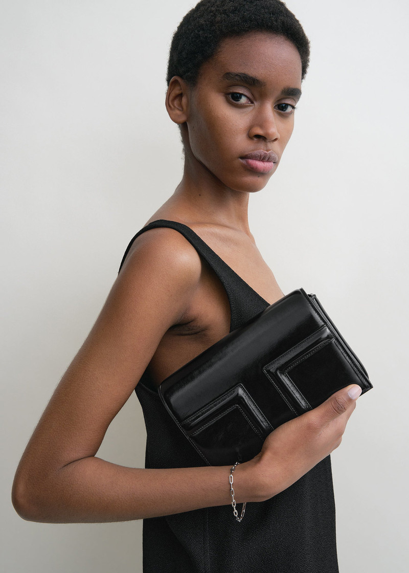 Mini T-flap naplack bag black 3