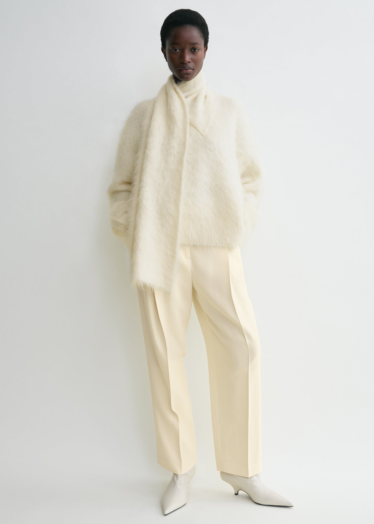 Draped-scarf knit ivory - 2