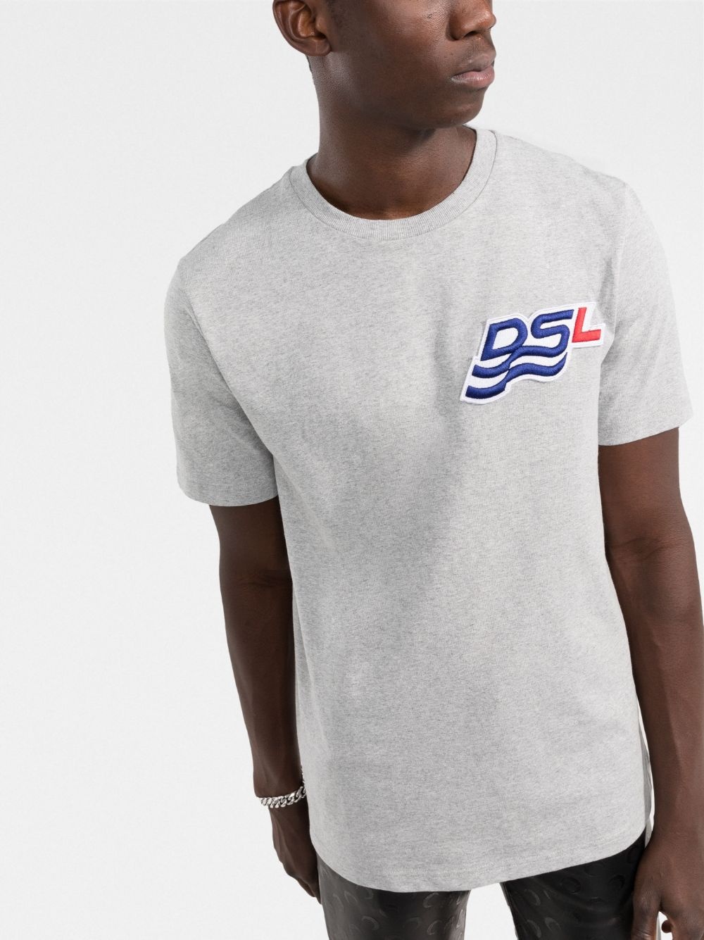 logo-patch short-sleeved T-shirt - 3