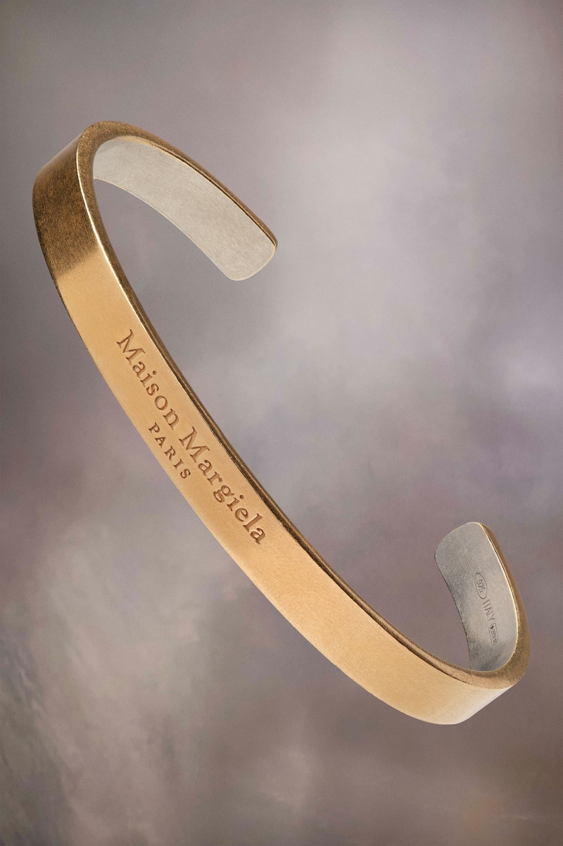 Logo cuff 1