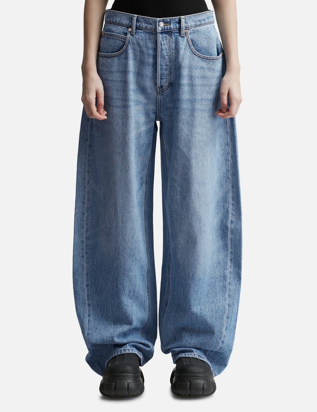 OVERSIZED LOW RISE JEAN IN RECYCLED DENIM - 1