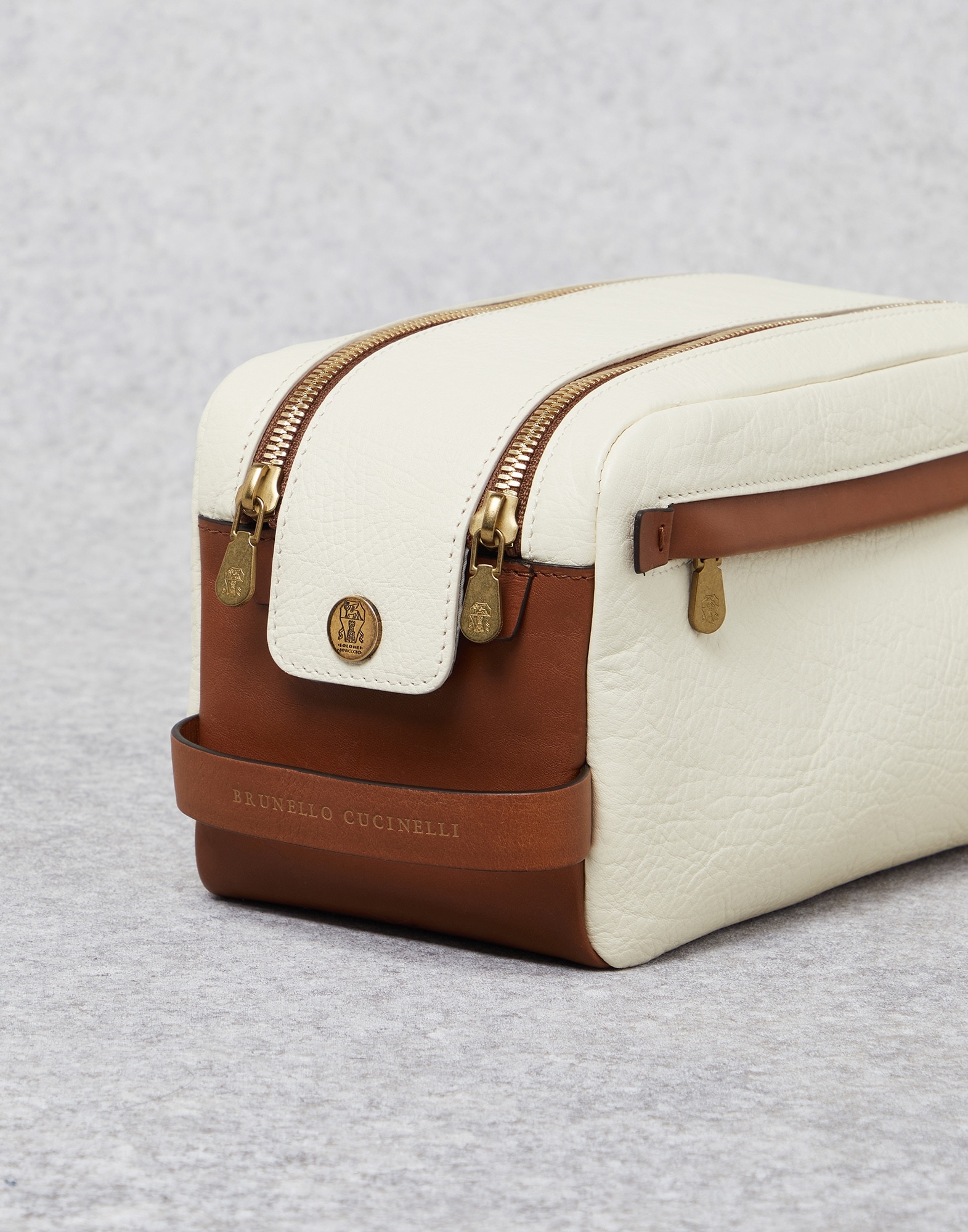 Grained calfskin beauty case - 3