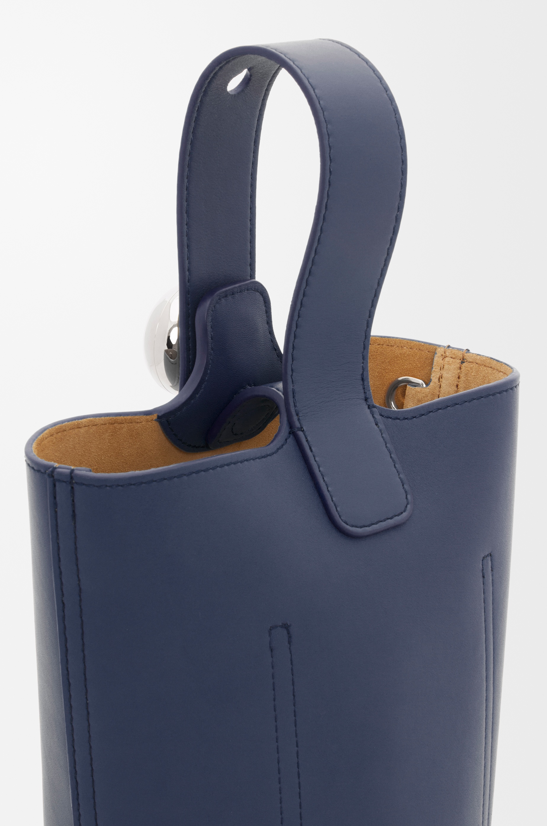 Mini Pebble Bucket bag in mellow calfskin - 8