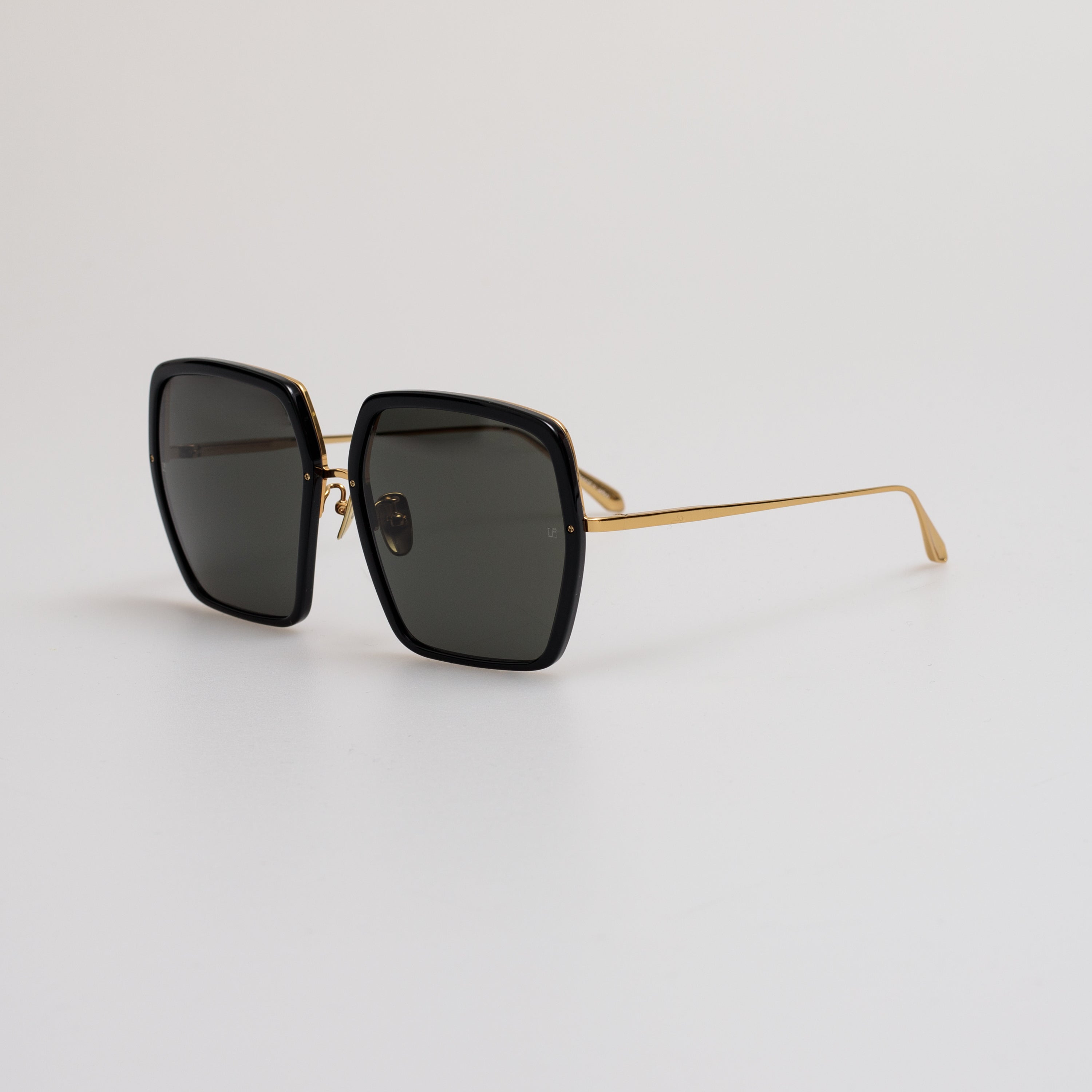 Syan Oversize Sunglasses in Black - 2