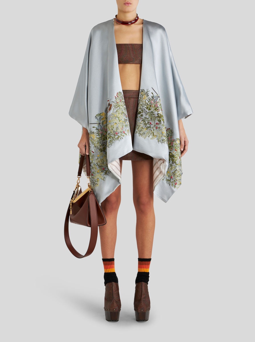 CAPE WITH JACQUARD LANDSCAPE - 4