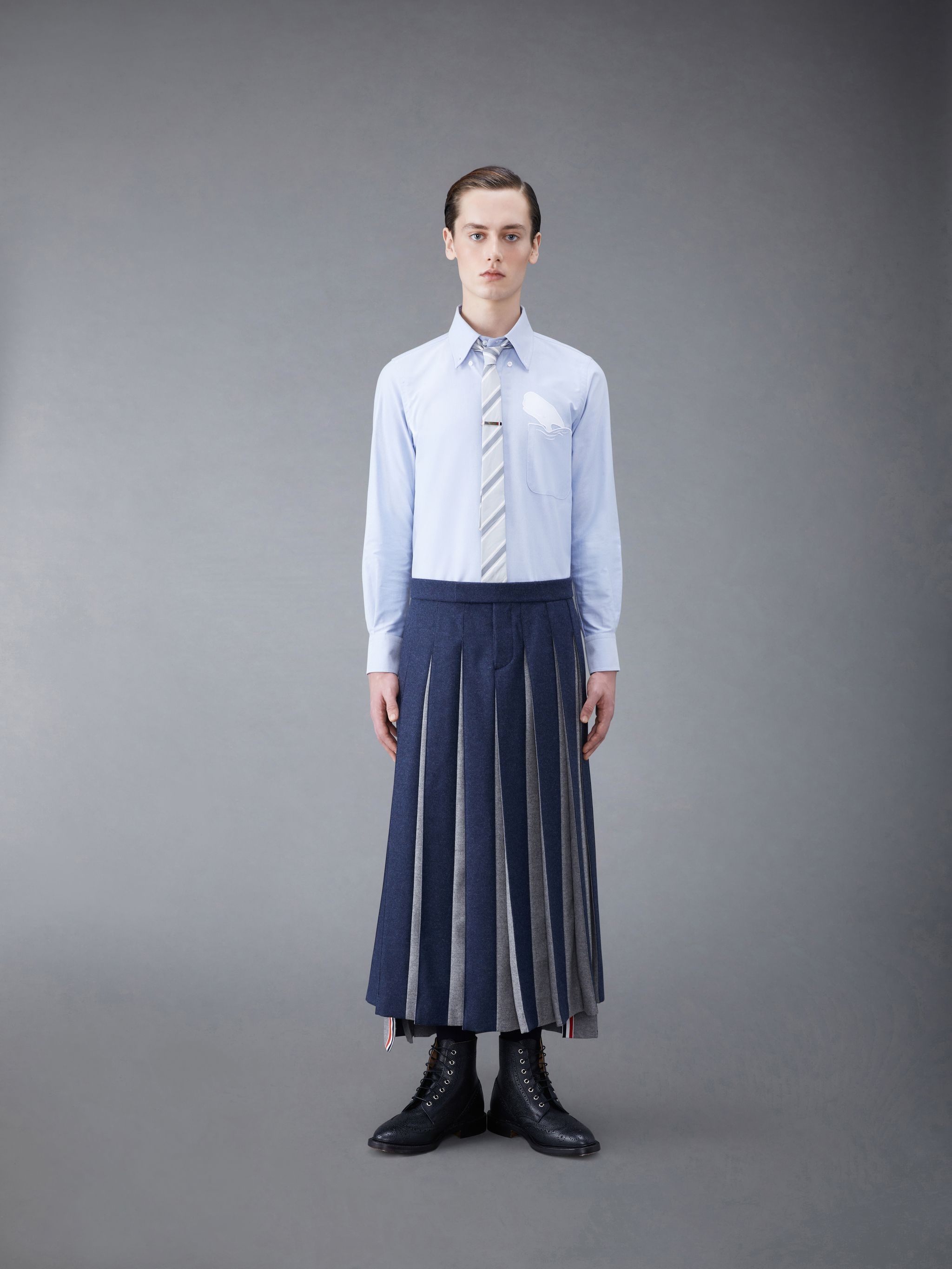 Solid Oxford Embroidered Whale Straight Fit Shirt - 4