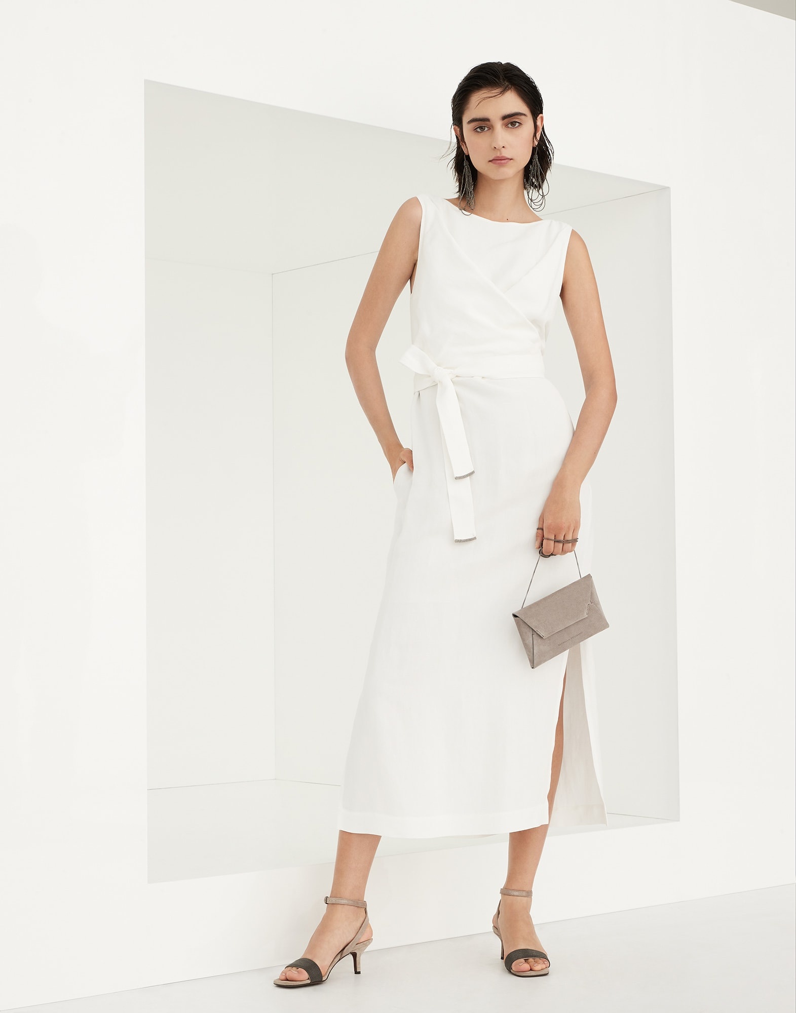 Brunello Cucinelli Viscose and linen fluid twill belted wrap