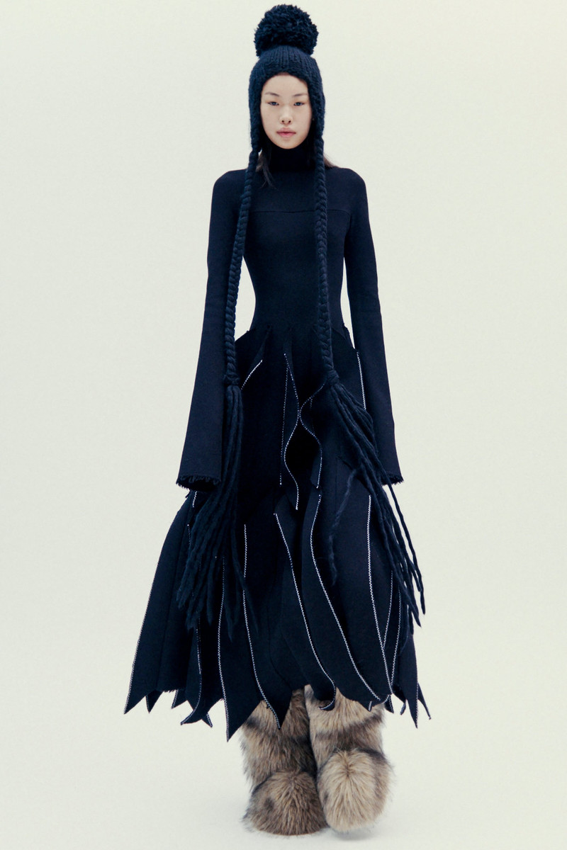 DRESS WITH PANELS BLACK 9