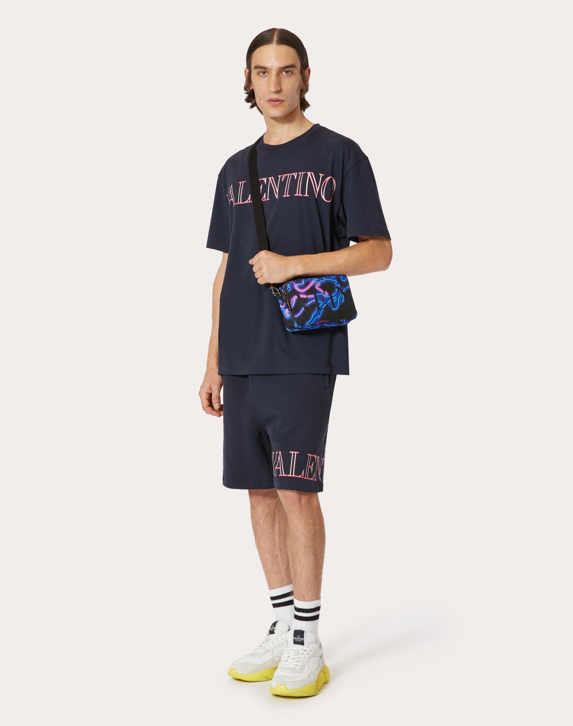 VALENTINO ネオンユニバース Tシャツ Valentino T-SHIRT WITH VALENTINO NEON UNIVERSE PRINT