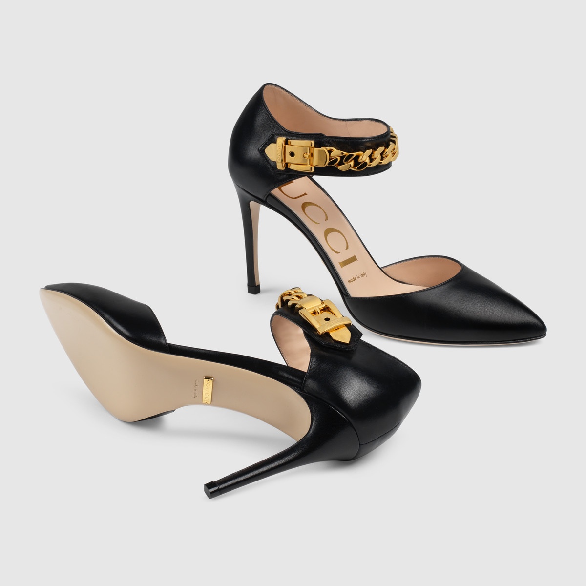 Women's pump with chain - 5