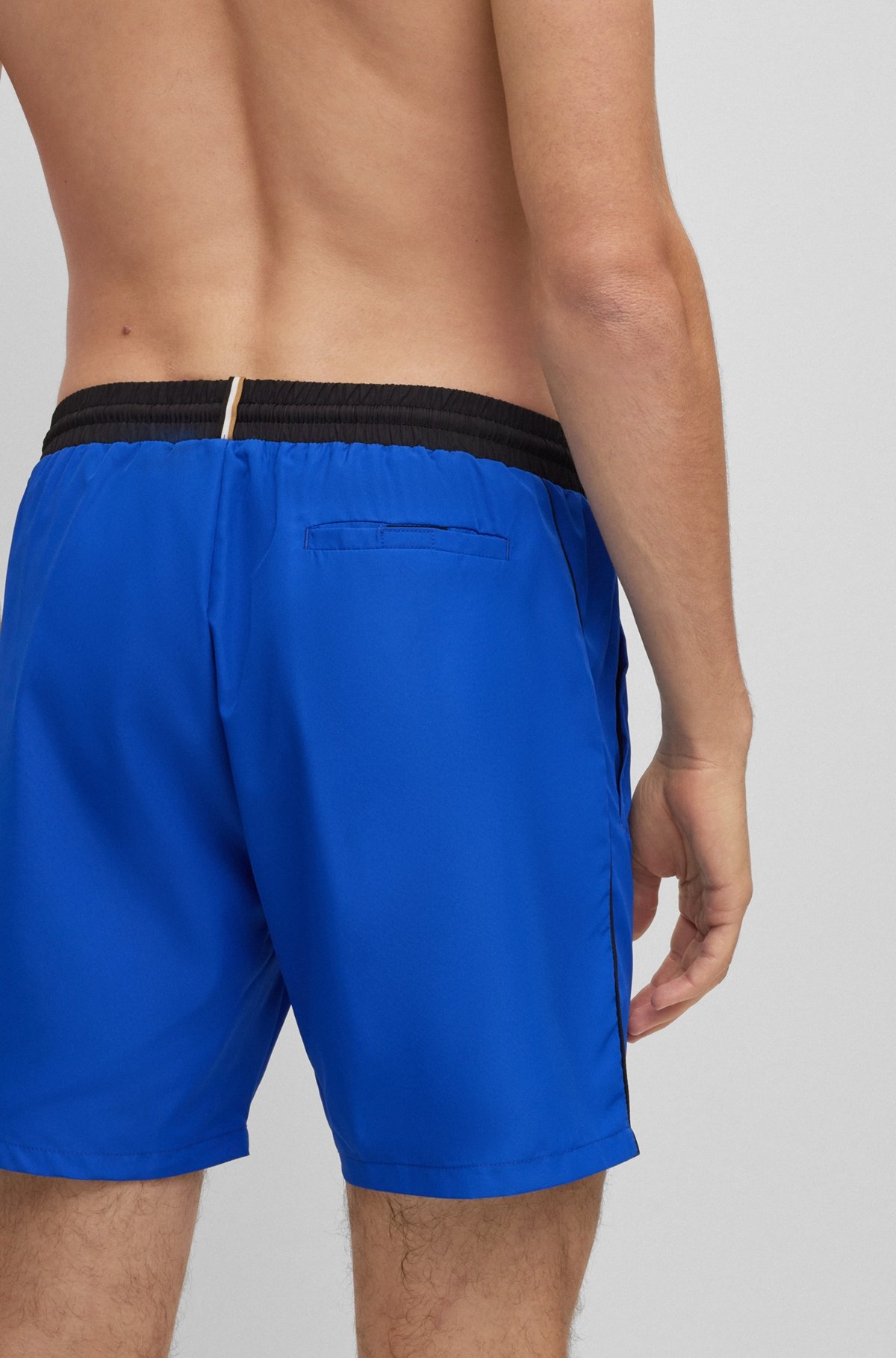 CONTRAST-LOGO SWIM SHORTS - 3