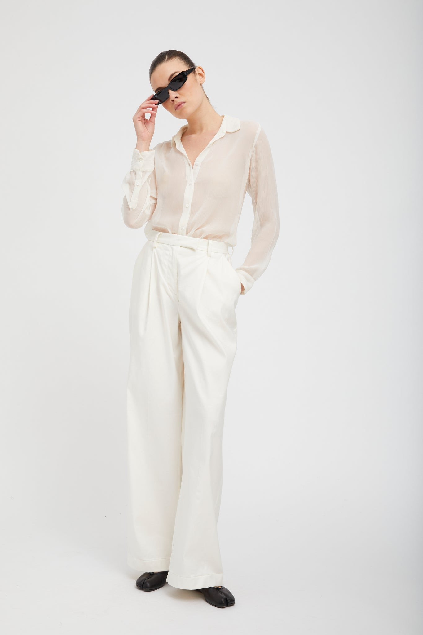 WHITE CRINKLE CHIFFON FITTED BUTTON DOWN - 2