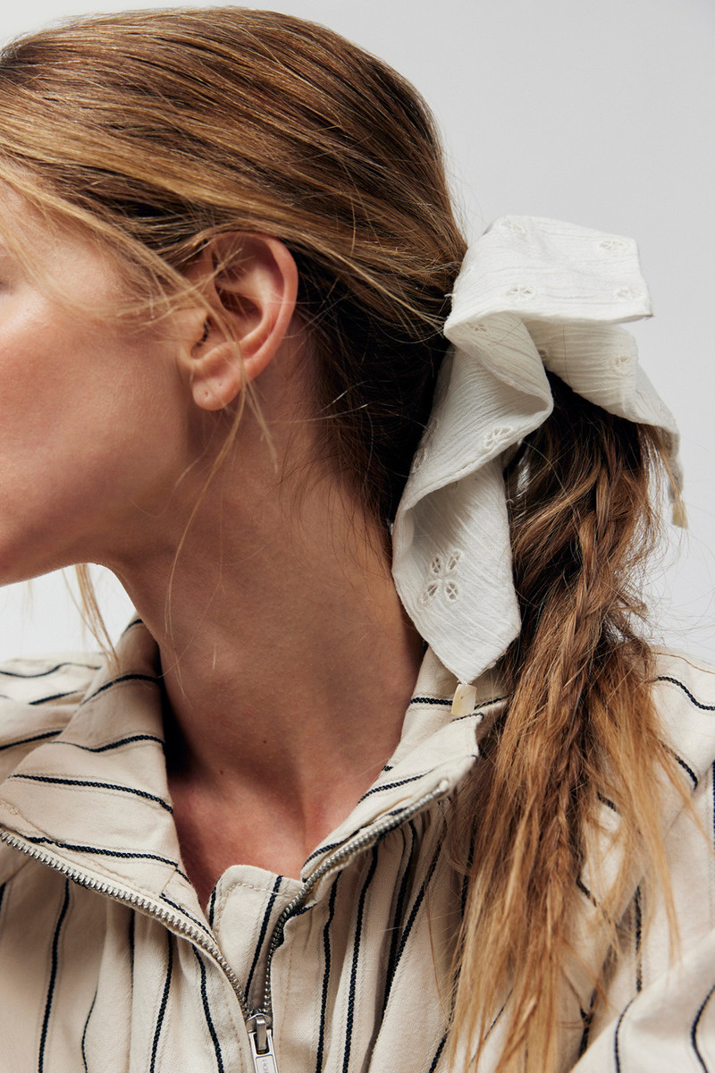 Atalia Square Scrunchie 4