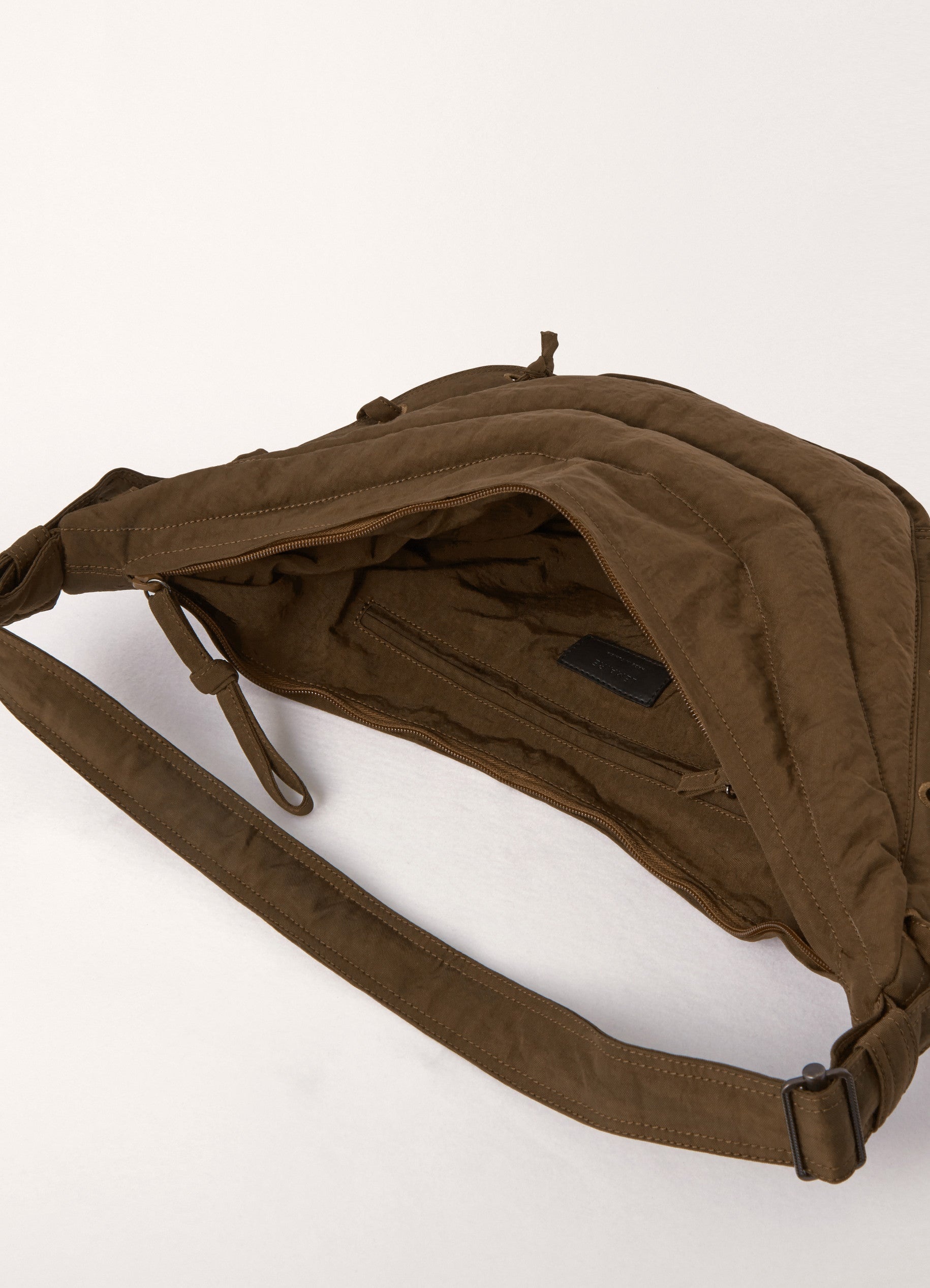 SMALL SOFT GAME BAG
NYLON CANVAS - 4