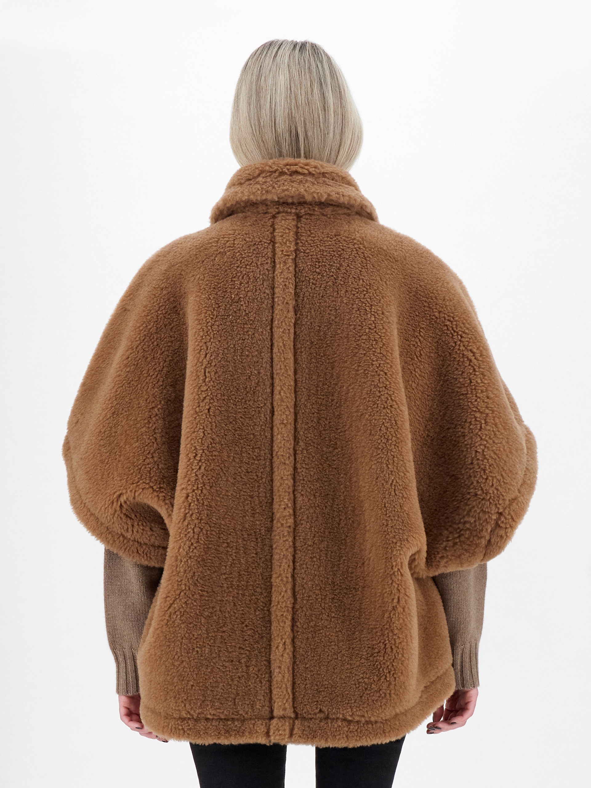 TEBE Cape in Teddy fabric - 4