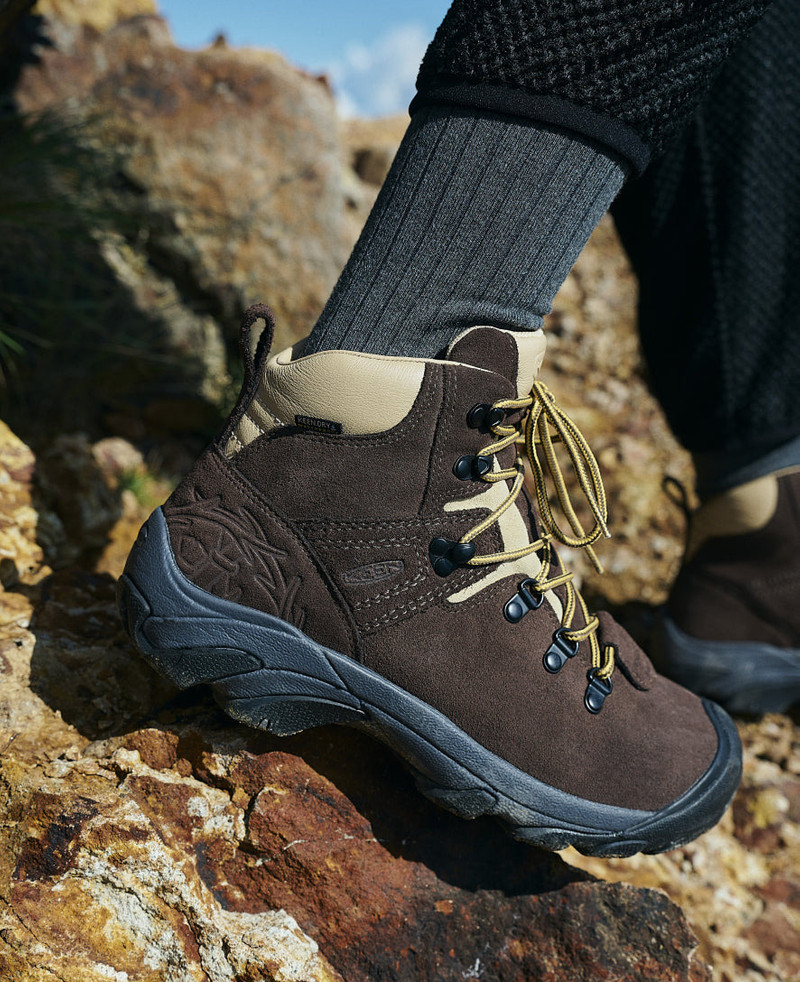 Women's Pyrenees Waterproof Hiking Boot x Mountain Research 9